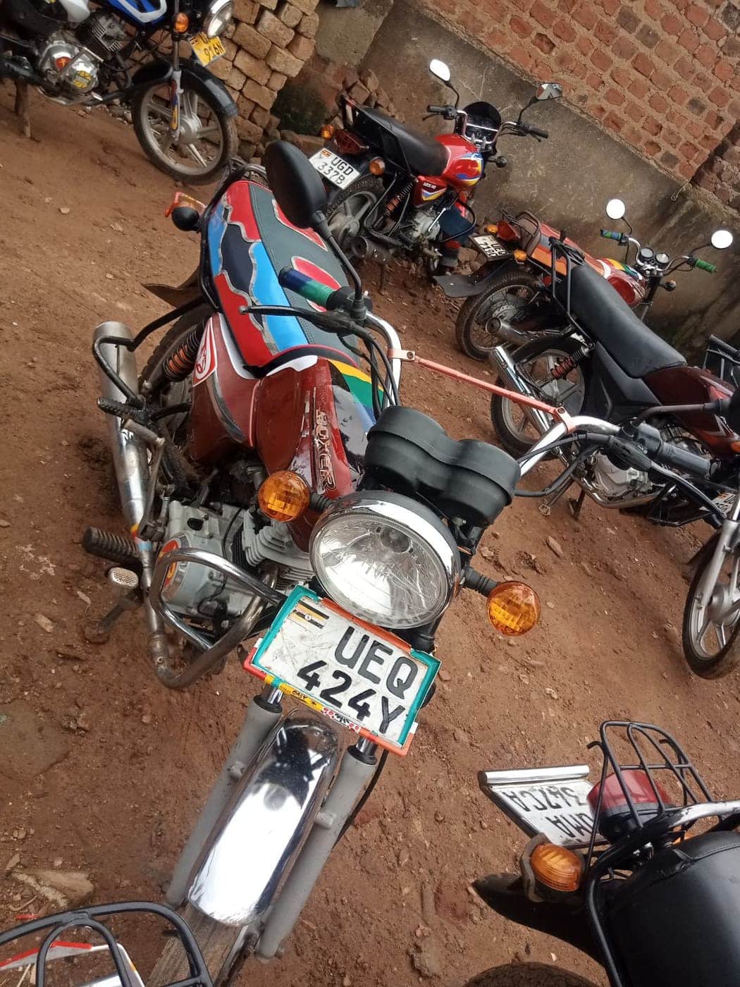 BAJAJ BOXETR
